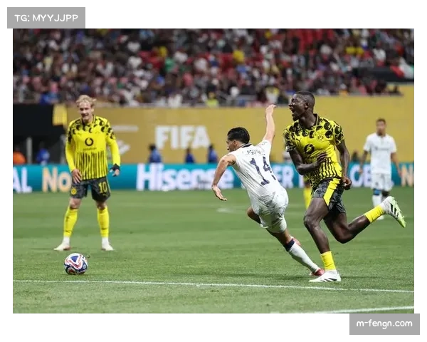 多特蒙德2-1战胜门兴格拉德巴赫，吉拉西终结阿德耶米突破